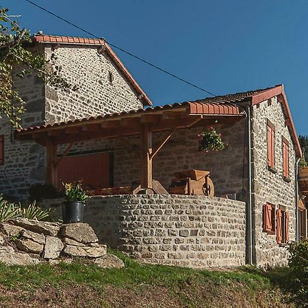 Gite " Oree Des Bois" Vertolaye Exterior foto